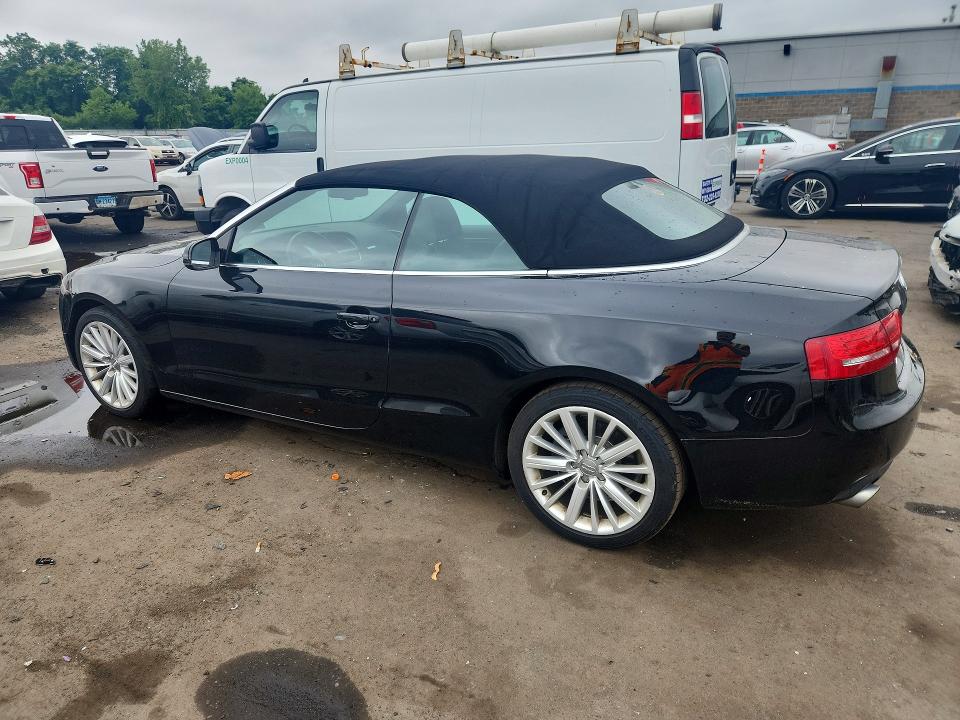 2011 Audi A5 მანქანა იყიდება აუქციონზე, vin: WAULFAFHXBN015056, აუქციონის ნომერი: 57059346