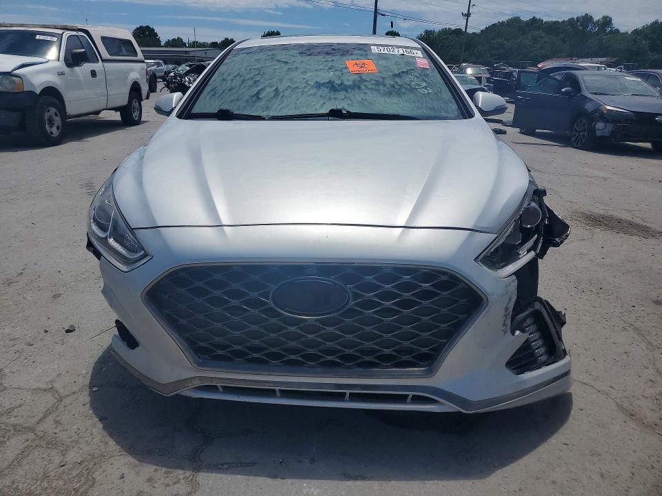 57027166 :رقم المزاد ، 5NPE34AF2JH641145 vin ، 2018 Hyundai Sonata مزاد بيع