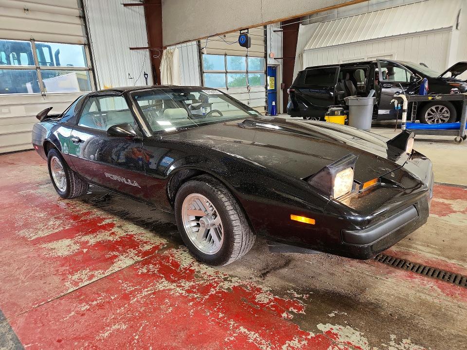 1990 Pontiac Firebird მანქანა იყიდება აუქციონზე, vin: 1G2FS23F8LL206416, აუქციონის ნომერი: 57924036