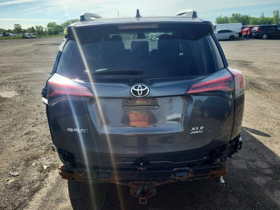Продажа на аукционе авто 2018 Toyota Rav4, vin: 2T3RFREV9JW732283, номер лота: 57823316