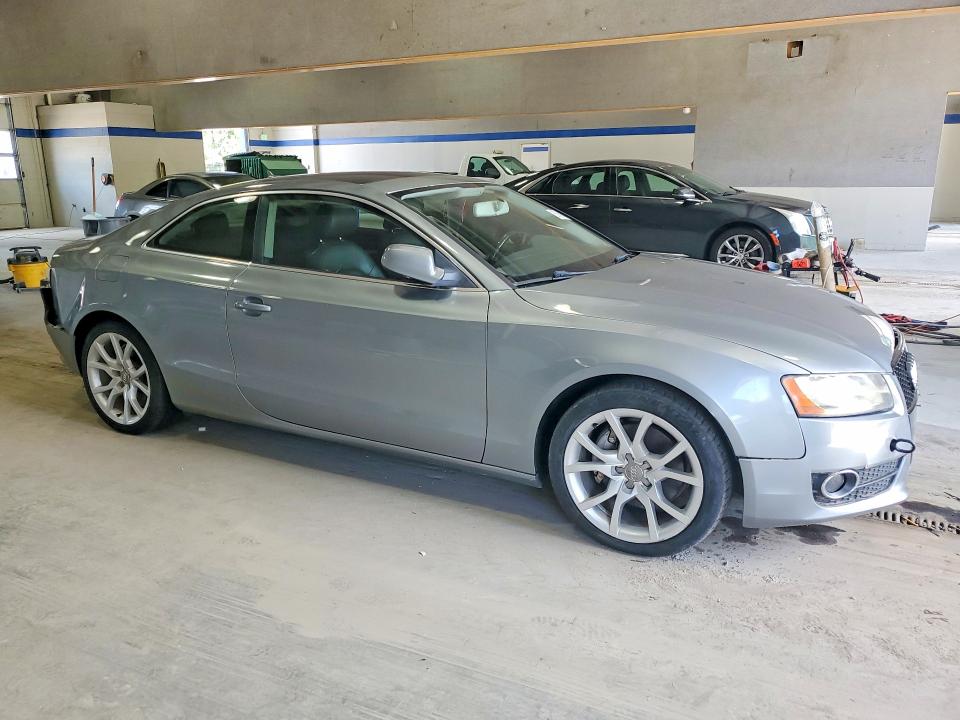 57547386 :رقم المزاد ، WAUCFAFR7AA015028 vin ، 2010 Audi A5 مزاد بيع