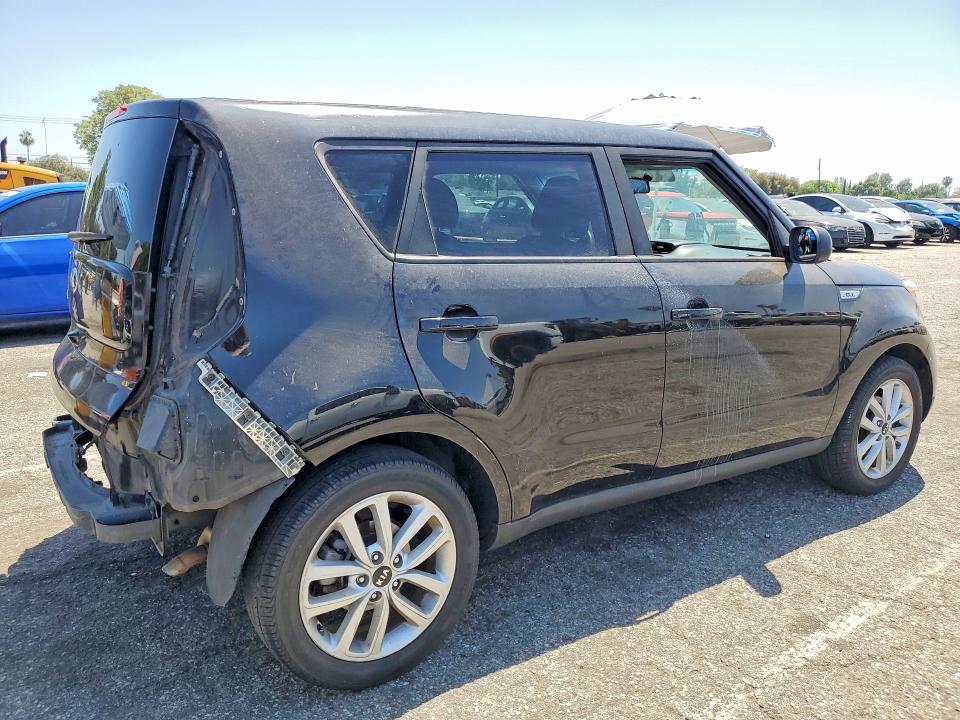 Продаж на аукціоні авто 2018 Kia Soul, vin: KNDJP3A52J7891316, номер лоту: 56348626