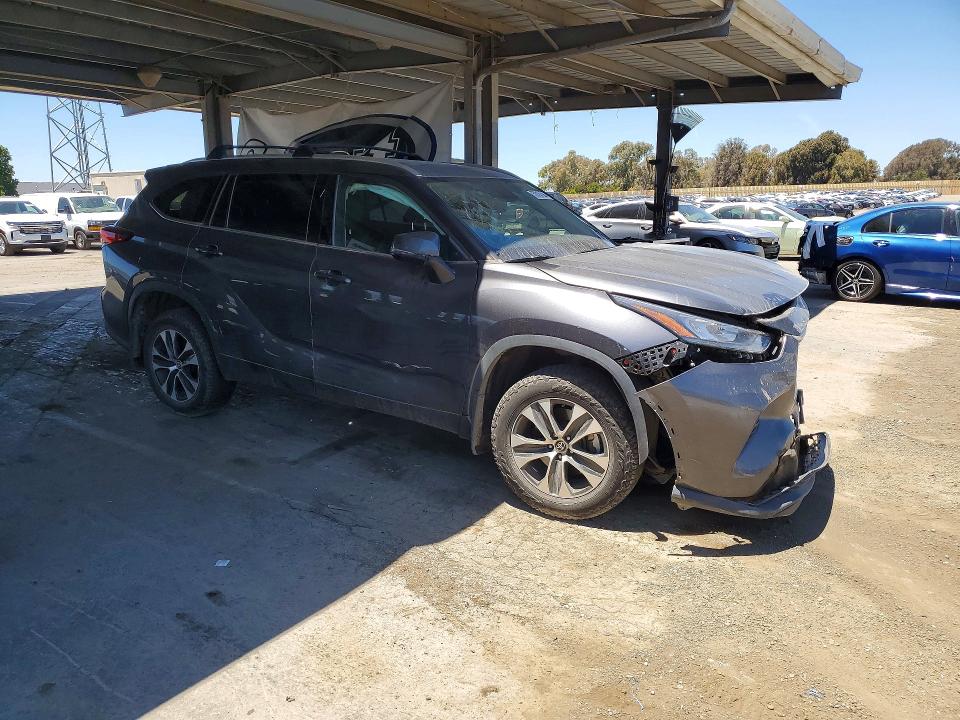 2020 Toyota Highlander მანქანა იყიდება აუქციონზე, vin: 5TDHZRBH1LS030318, აუქციონის ნომერი: 57010756