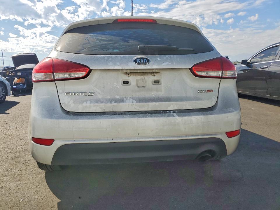 Auction sale of the 2015 Kia Forte, vin: KNAFX5A88F5339752, lot number: 58565126