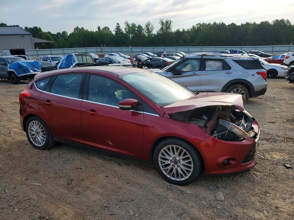 58686056 :رقم المزاد ، 1FADP3N25DL317422 vin ، 2013 Ford Focus مزاد بيع