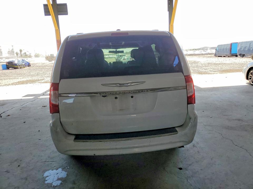 2015 Chrysler Town & Country მანქანა იყიდება აუქციონზე, vin: 2C4RC1BG5FR588216, აუქციონის ნომერი: 57433016