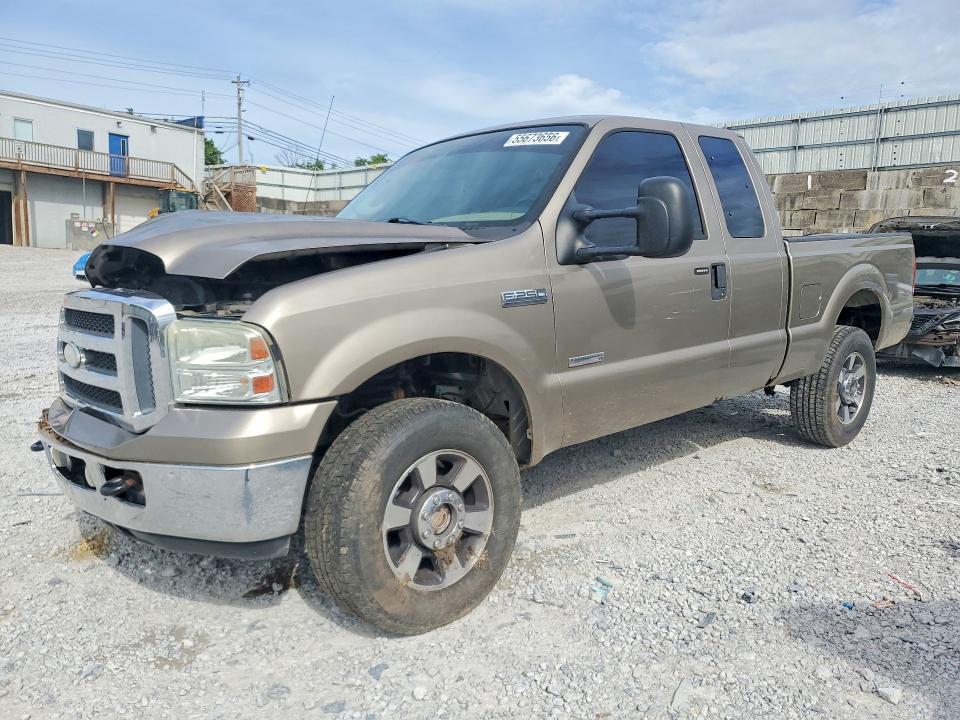 55673656 :رقم المزاد ، 1FTSX21P05EB46906 vin ، 2005 Ford F250 مزاد بيع