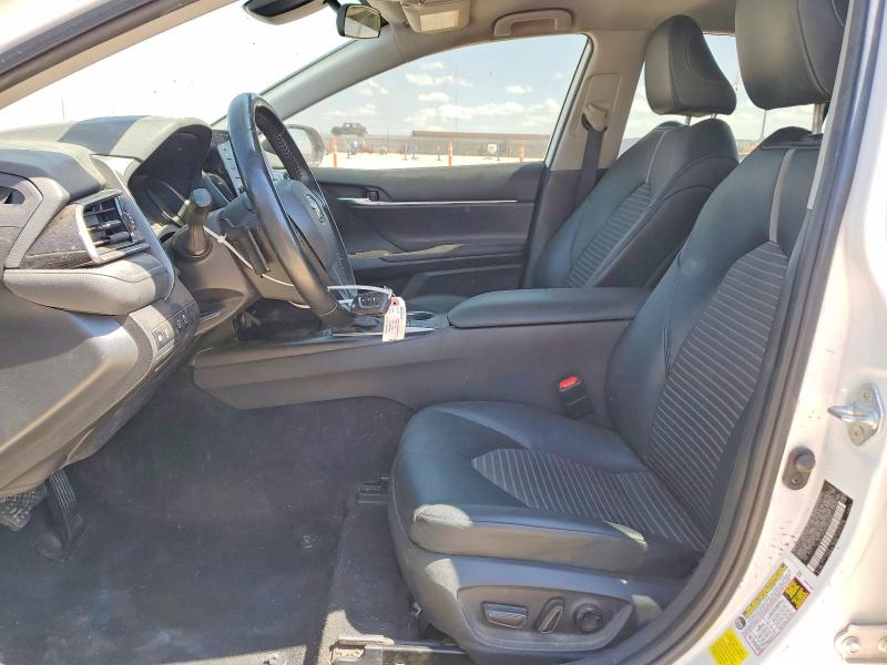 57590886 :رقم المزاد ، 4T1G11AK3NU667626 vin ، 2022 Toyota Camry مزاد بيع