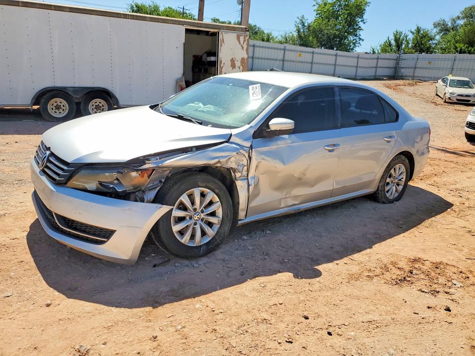 55574326 :رقم المزاد ، 1VWAT7A3XFC066623 vin ، 2015 Volkswagen Passat مزاد بيع