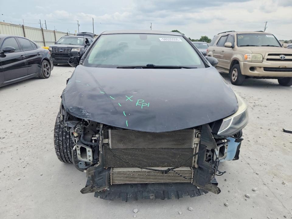 58535556 :رقم المزاد ، 1G1BE5SM4J7118609 vin ، 2018 Chevrolet Cruze مزاد بيع