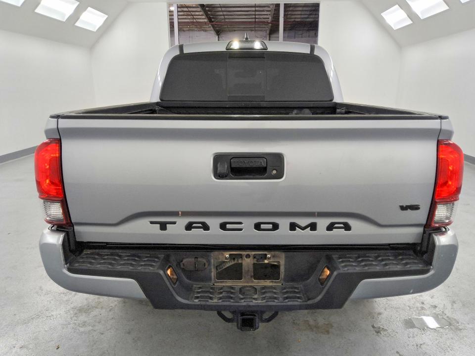 54497616 :رقم المزاد ، 3TMAZ5CN3JM069925 vin ، 2018 Toyota Tacoma مزاد بيع