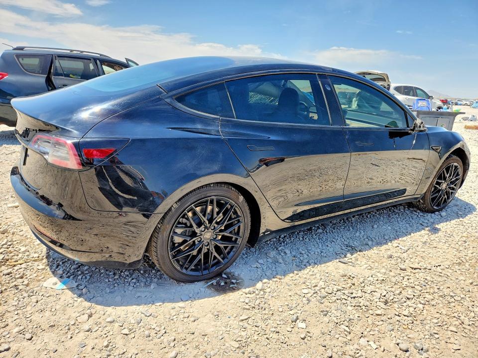 2022 Tesla Model 3 მანქანა იყიდება აუქციონზე, vin: 5YJ3E1EB4NF192305, აუქციონის ნომერი: 60879636