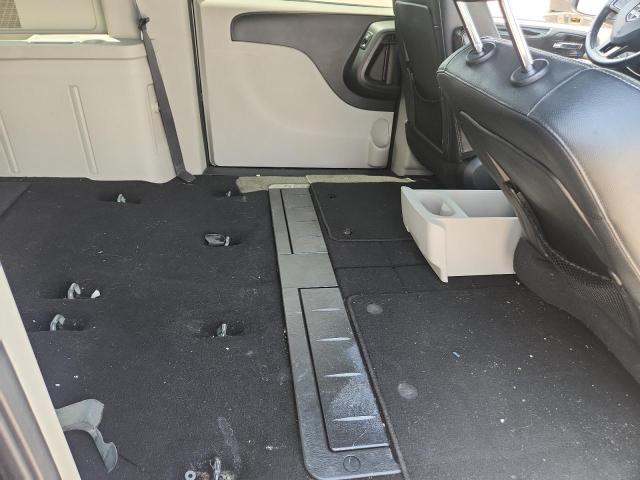 55689356 :رقم المزاد ، 2C4RDGCG1HR824779 vin ، 2017 Dodge Grand Caravan مزاد بيع