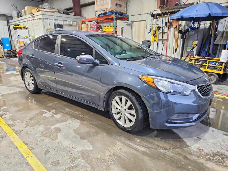 2015 Kia Forte მანქანა იყიდება აუქციონზე, vin: KNAFX4A67F5380852, აუქციონის ნომერი: 57489416