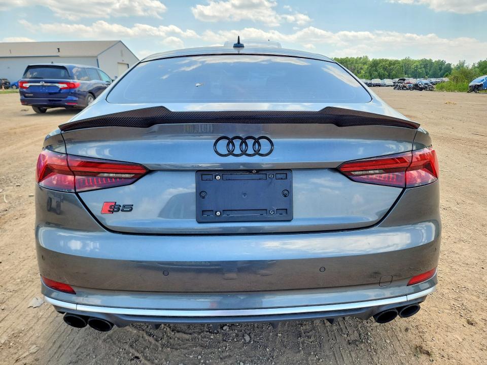 56155046 :رقم المزاد ، WAUC4CF55JA013356 vin ، 2018 Audi S5 مزاد بيع