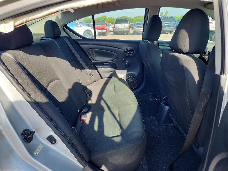 59184606 :رقم المزاد ، 3N1CN7APXKL820596 vin ، 2019 Nissan Versa مزاد بيع