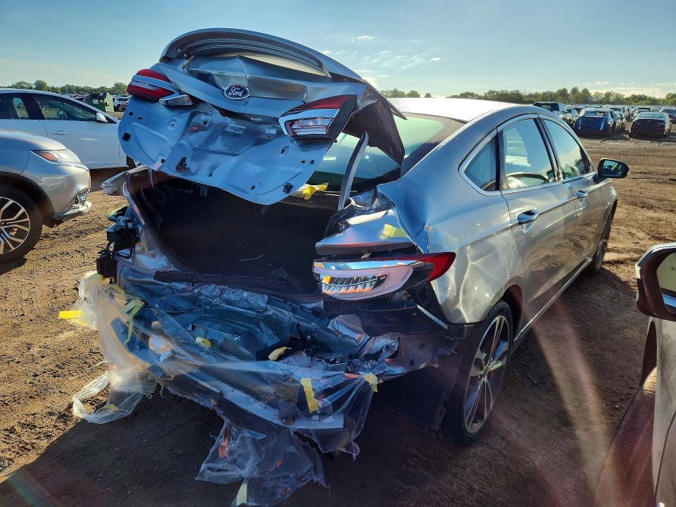 58134566 :رقم المزاد ، 3FA6P0D93LR153223 vin ، 2020 Ford Fusion مزاد بيع