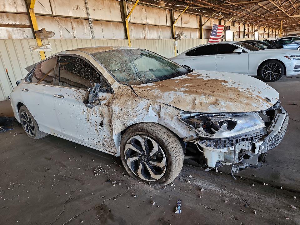 56192726 :رقم المزاد ، 1HGCR3F01GA015463 vin ، 2016 Honda Accord مزاد بيع