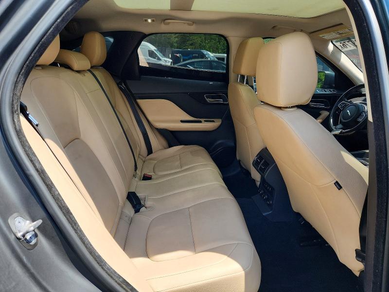 56033776 :رقم المزاد ، SADCJ2BV1HA883924 vin ، 2017 Jaguar F-pace مزاد بيع