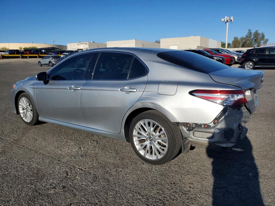 56707656 :رقم المزاد ، 4T1B21HKXJU507248 vin ، 2018 Toyota Camry Hybrid مزاد بيع