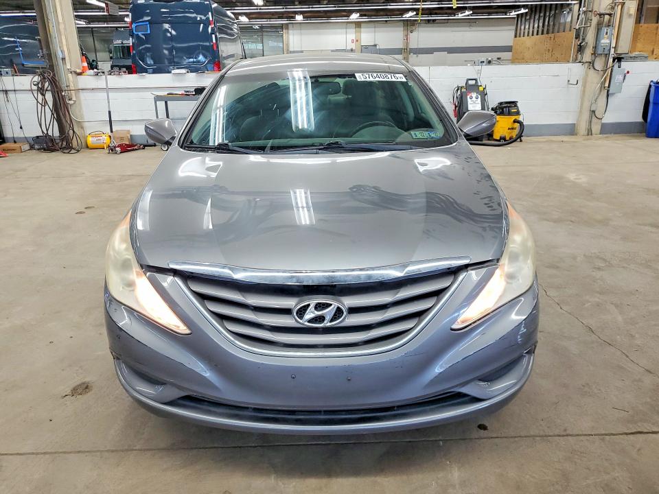 57640876 :رقم المزاد ، 5NPEB4ACXBH233650 vin ، 2011 Hyundai Sonata مزاد بيع