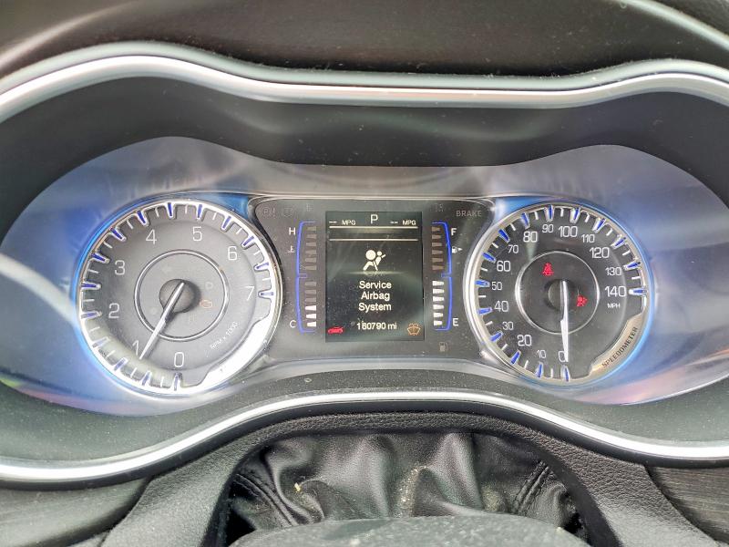 56205666 :رقم المزاد ، 1C3CCCAB7FN654225 vin ، 2015 Chrysler 200 مزاد بيع