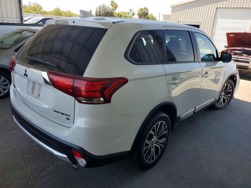 Продаж на аукціоні авто 2018 Mitsubishi Outlander, vin: JA4AZ3A37JZ042998, номер лоту: 58785876