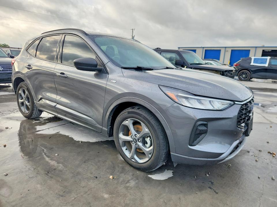 Продаж на аукціоні авто 2023 Ford Escape, vin: 1FMCU0MZ2PUB03073, номер лоту: 56402586