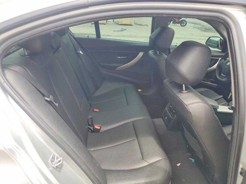 57504076 :رقم المزاد ، WBA8A3C53JA489382 vin ، 2018 Bmw 320 مزاد بيع