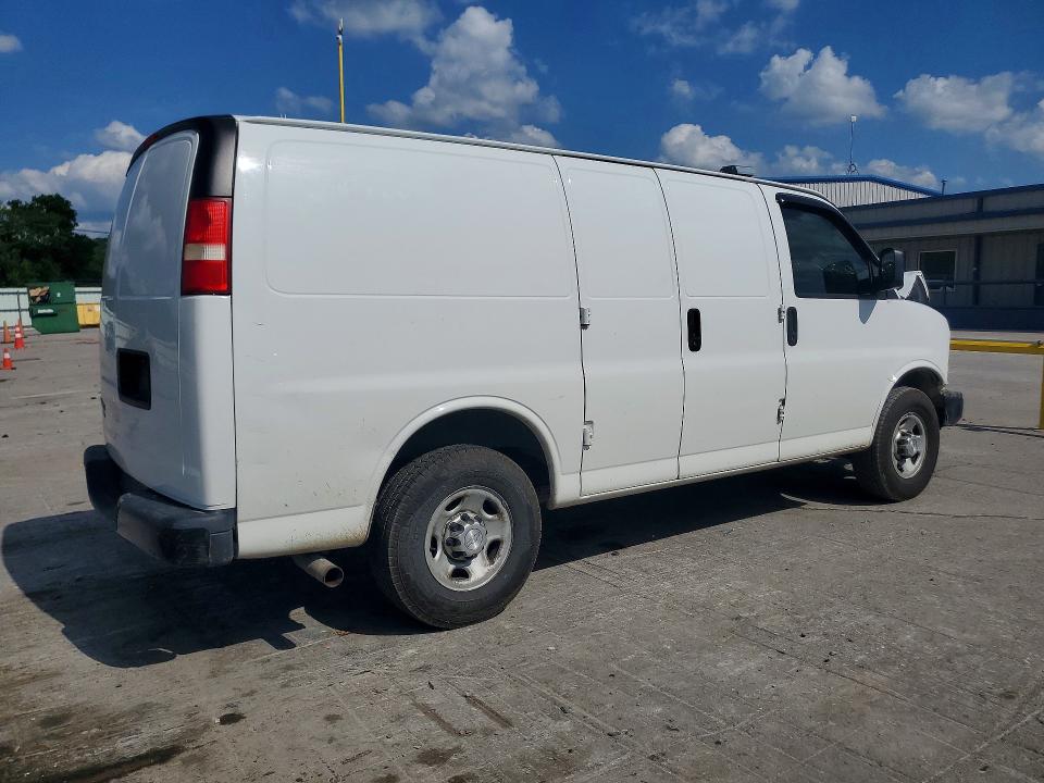 56886456 :رقم المزاد ، 1GCWGFCF9F1119533 vin ، 2015 Chevrolet Express G2500 مزاد بيع