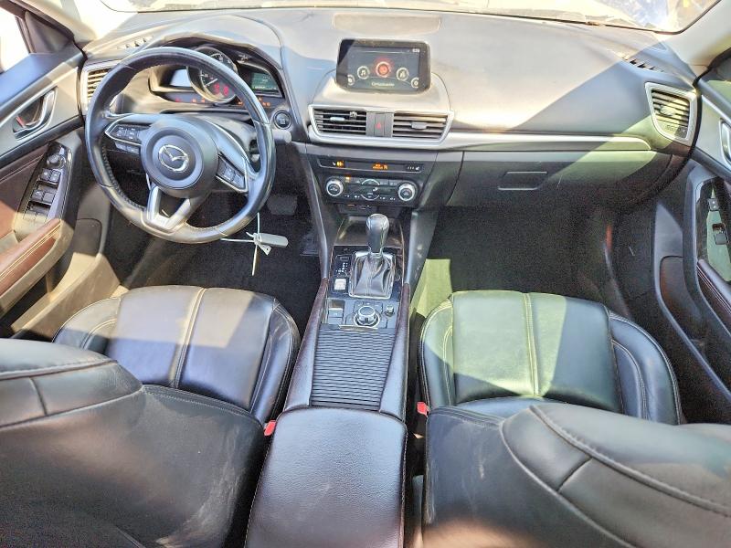 2018 Mazda 3 მანქანა იყიდება აუქციონზე, vin: 3MZBN1V3XJM168081, აუქციონის ნომერი: 55626986