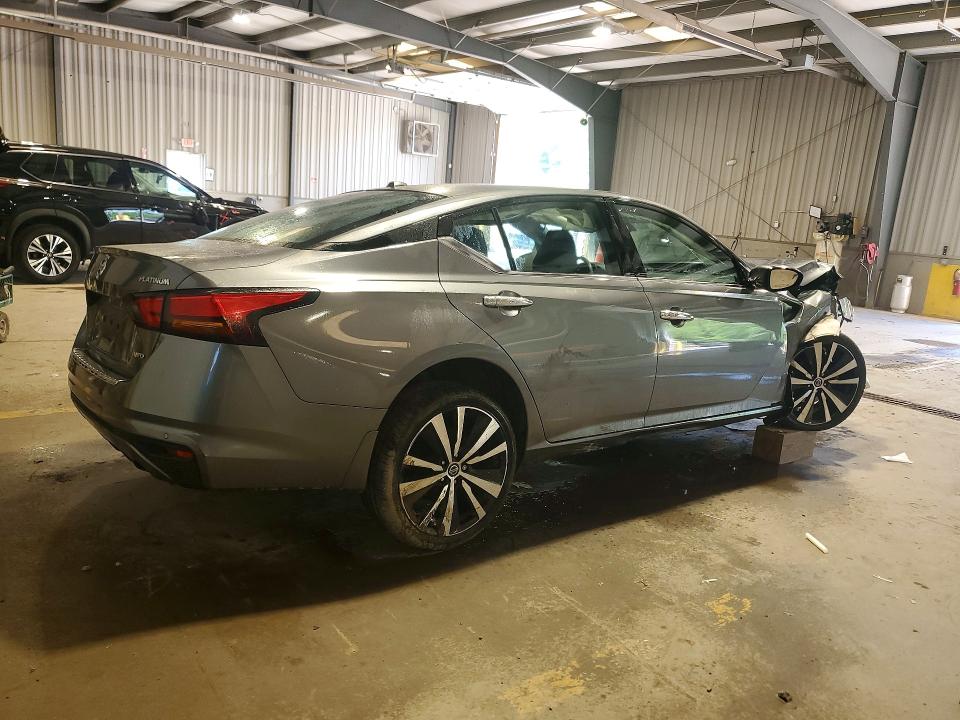 58588926 :رقم المزاد ، 1N4BL4FW5MN390725 vin ، 2021 Nissan Altima مزاد بيع