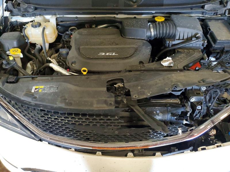 56407016 :رقم المزاد ، 2C4RC1BG4HR823451 vin ، 2017 Chrysler Pacifica مزاد بيع