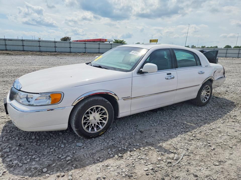 Aukcja sprzedaży 2001 Lincoln Town Car, vin: 1LNHM82W01Y680181, numer aukcji: 56104406