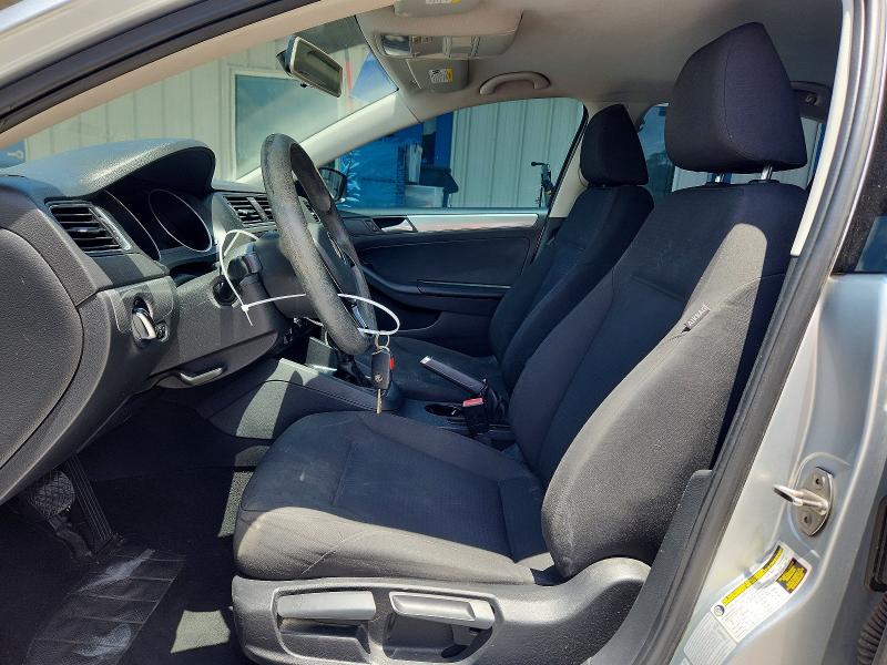 57008916 :رقم المزاد ، 3VWD17AJ7FM250563 vin ، 2015 Volkswagen Jetta مزاد بيع