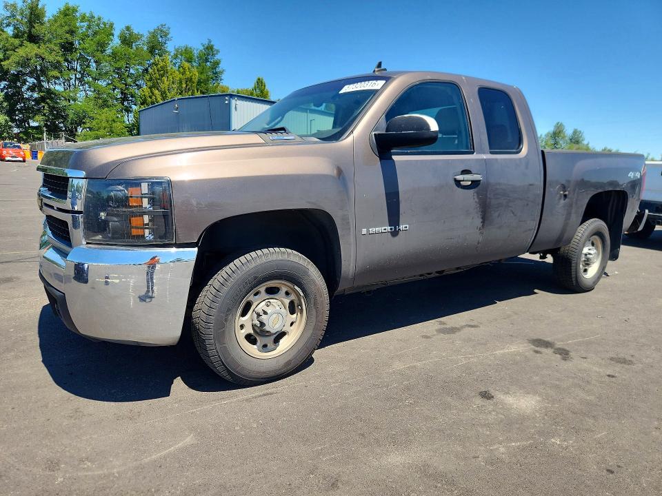 Auction sale of the 2008 Chevrolet Silverado, vin: 1GCHK29668E155599, lot number: 57320316