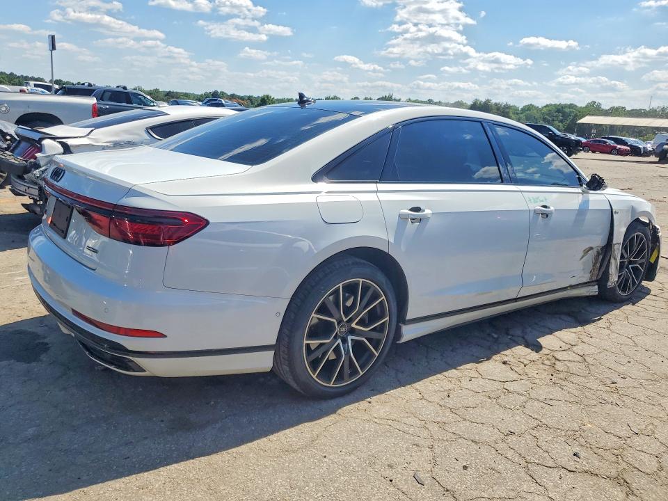 55940786 :رقم المزاد ، WAU8DAF89MN021980 vin ، 2021 Audi A8 مزاد بيع