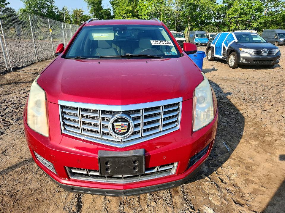 58570456 :رقم المزاد ، 3GYFNBE33FS581208 vin ، 2015 Cadillac Srx مزاد بيع