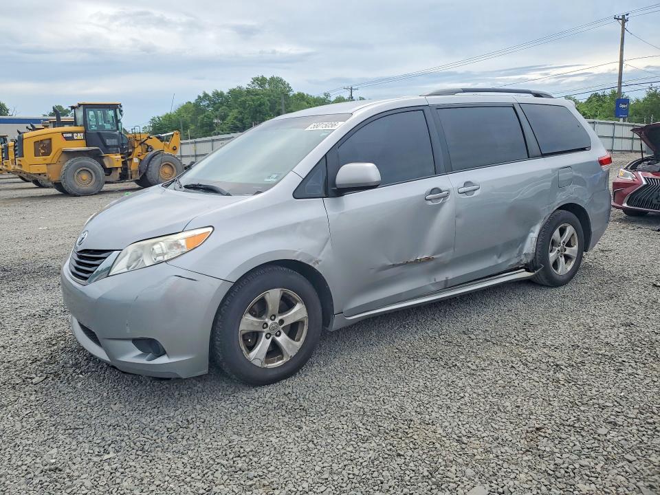 Продажа на аукционе авто 2012 Toyota Sienna, vin: 5TDKK3DCXCS271559, номер лота: 58015056