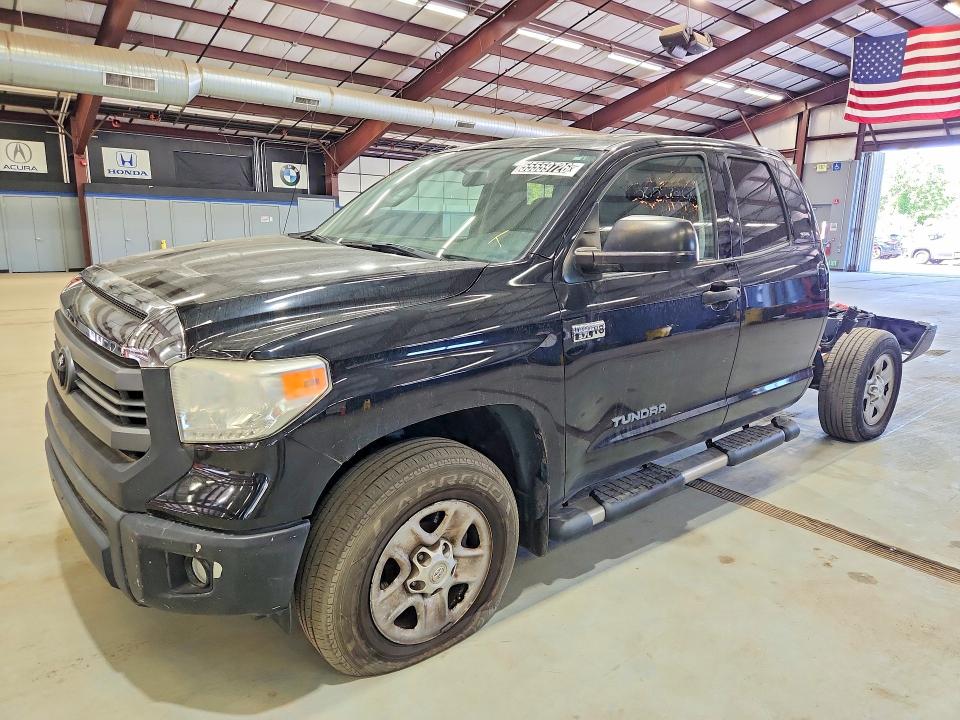 55559726 :رقم المزاد ، 5TFUY5F1XFX428441 vin ، 2015 Toyota Tundra مزاد بيع