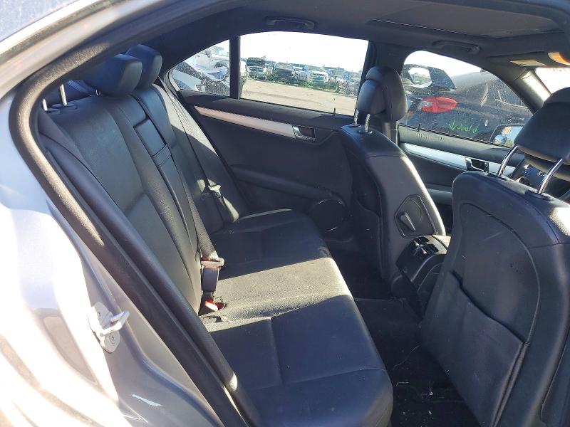 57063196 :رقم المزاد ، WDDGF5EB7AF361573 vin ، 2010 Mercedes-benz C مزاد بيع
