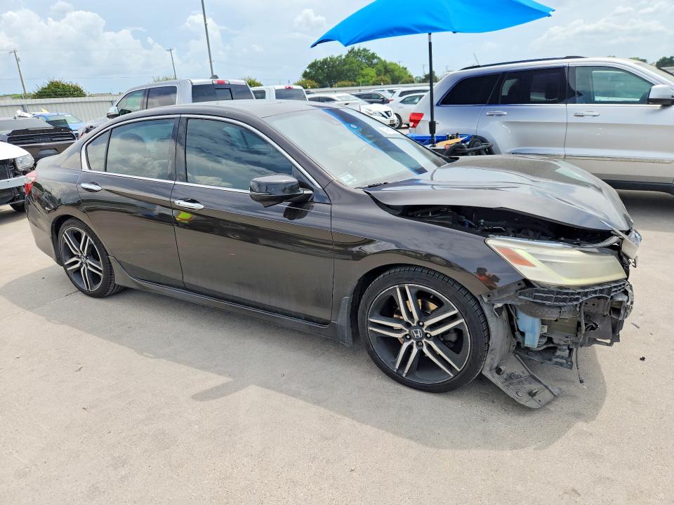 55786086 :رقم المزاد ، 1HGCR3F94HA015053 vin ، 2017 Honda Accord مزاد بيع