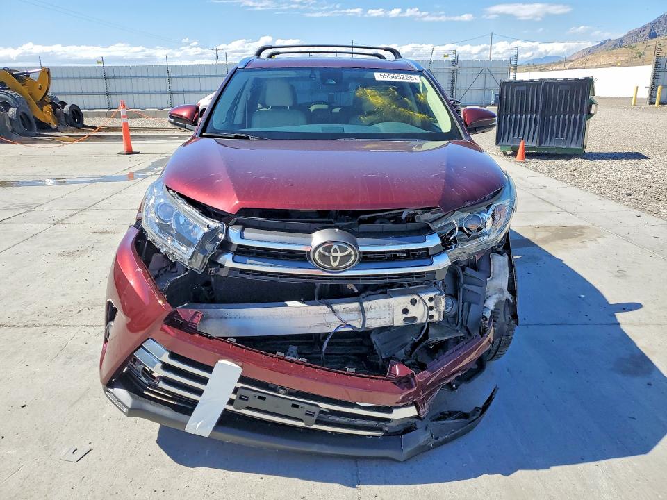 2017 Toyota Highlander მანქანა იყიდება აუქციონზე, vin: 5TDDZRFHXHS394981, აუქციონის ნომერი: 55565256