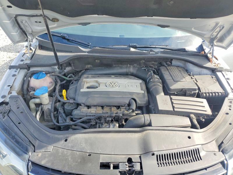 58030696 :رقم المزاد ، WVWBW8AH8DV008463 vin ، 2013 Volkswagen Eos مزاد بيع