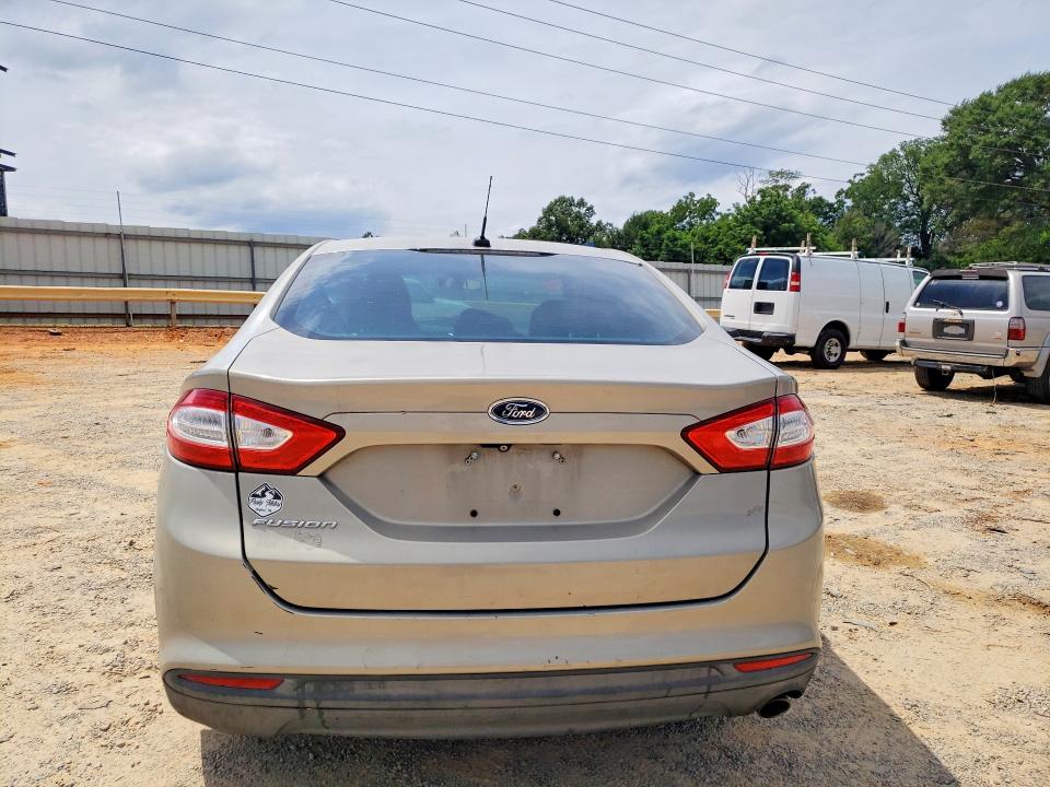 57469326 :رقم المزاد ، 3FA6P0G76FR281101 vin ، 2015 Ford Fusion مزاد بيع