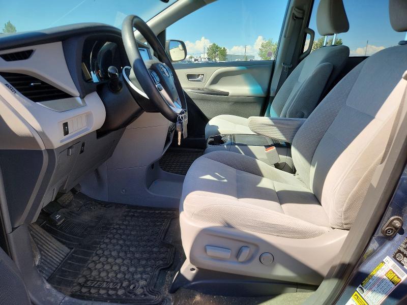 Продажа на аукционе авто 2017 Toyota Sienna, vin: 5TDJZ3DC4HS185274, номер лота: 58824956