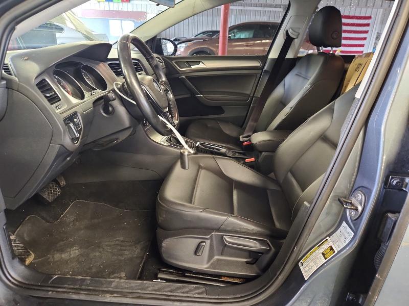 56343756 :رقم المزاد ، 3VW217AU5HM025546 vin ، 2017 Volkswagen Golf مزاد بيع