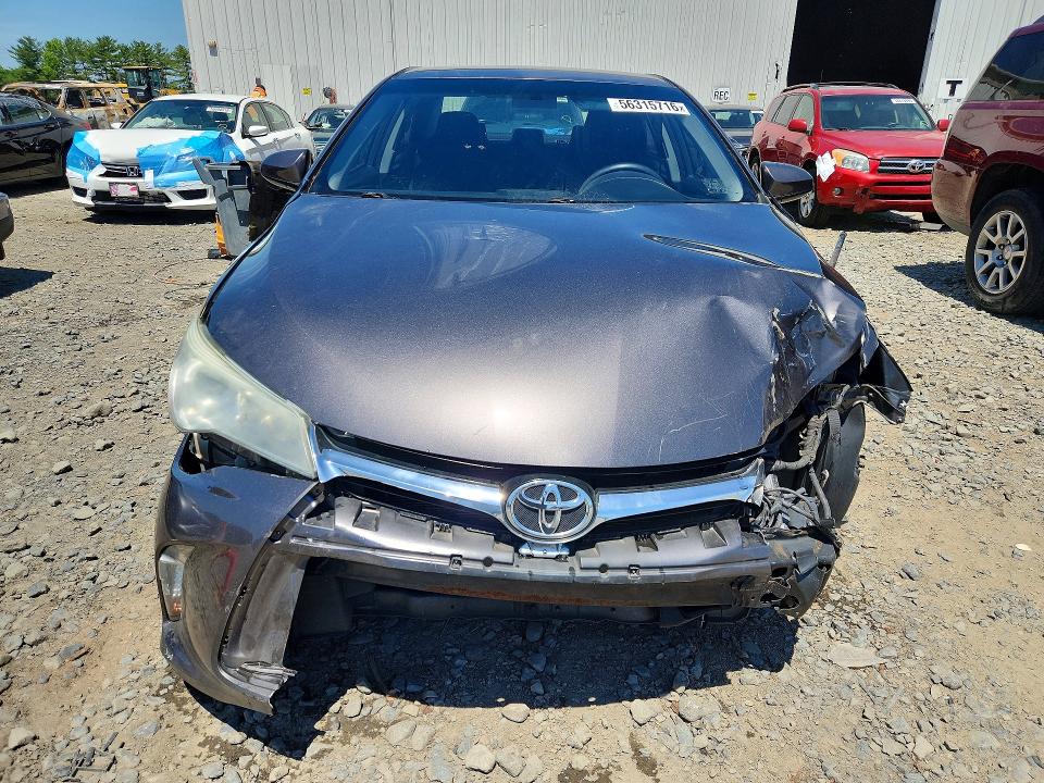 56315716 :رقم المزاد ، 4T4BF1FK0FR456962 vin ، 2015 Toyota Camry مزاد بيع