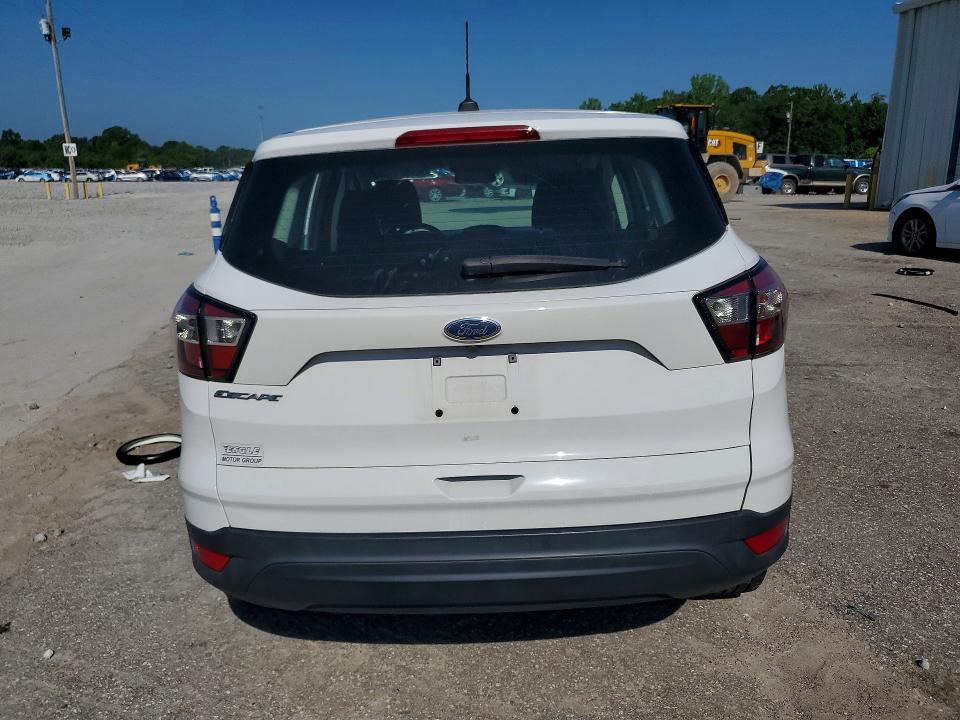58998126 :رقم المزاد ، 1FMCU0F71HUC97379 vin ، 2017 Ford Escape مزاد بيع