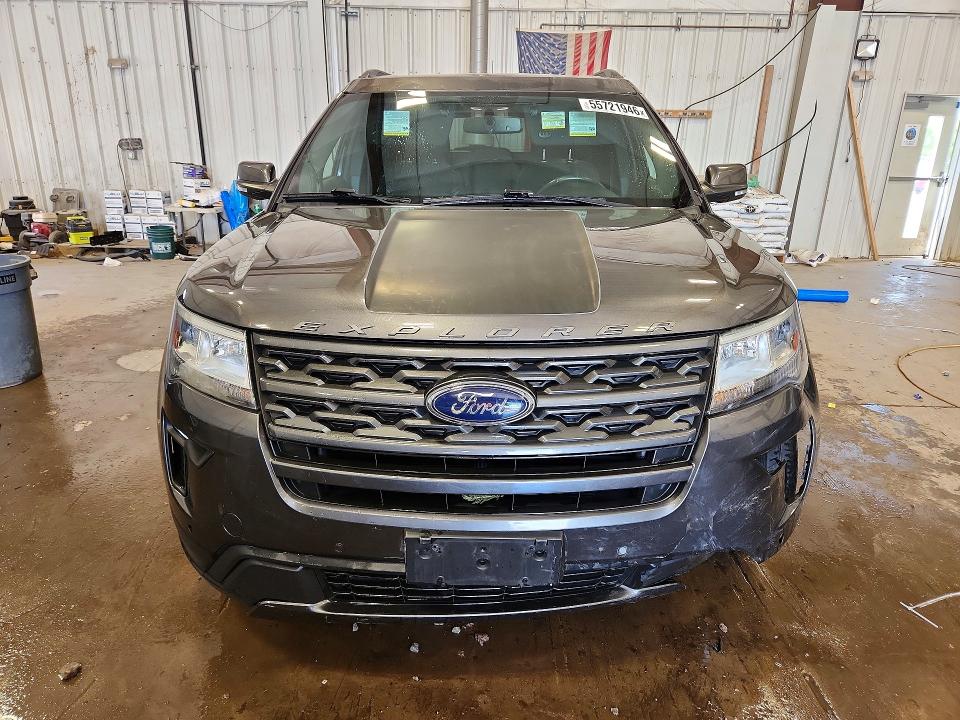 55721946 :رقم المزاد ، 1FM5K8D80JGC39762 vin ، 2018 Ford Explorer مزاد بيع